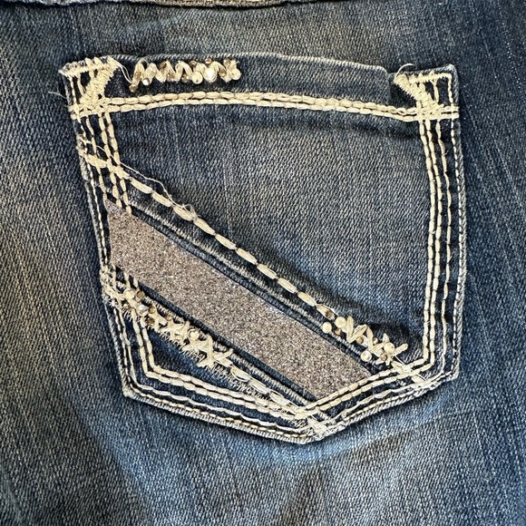 BKE Denim - Sabrina Slim Boot Cut 28S - Picture 5 of 11